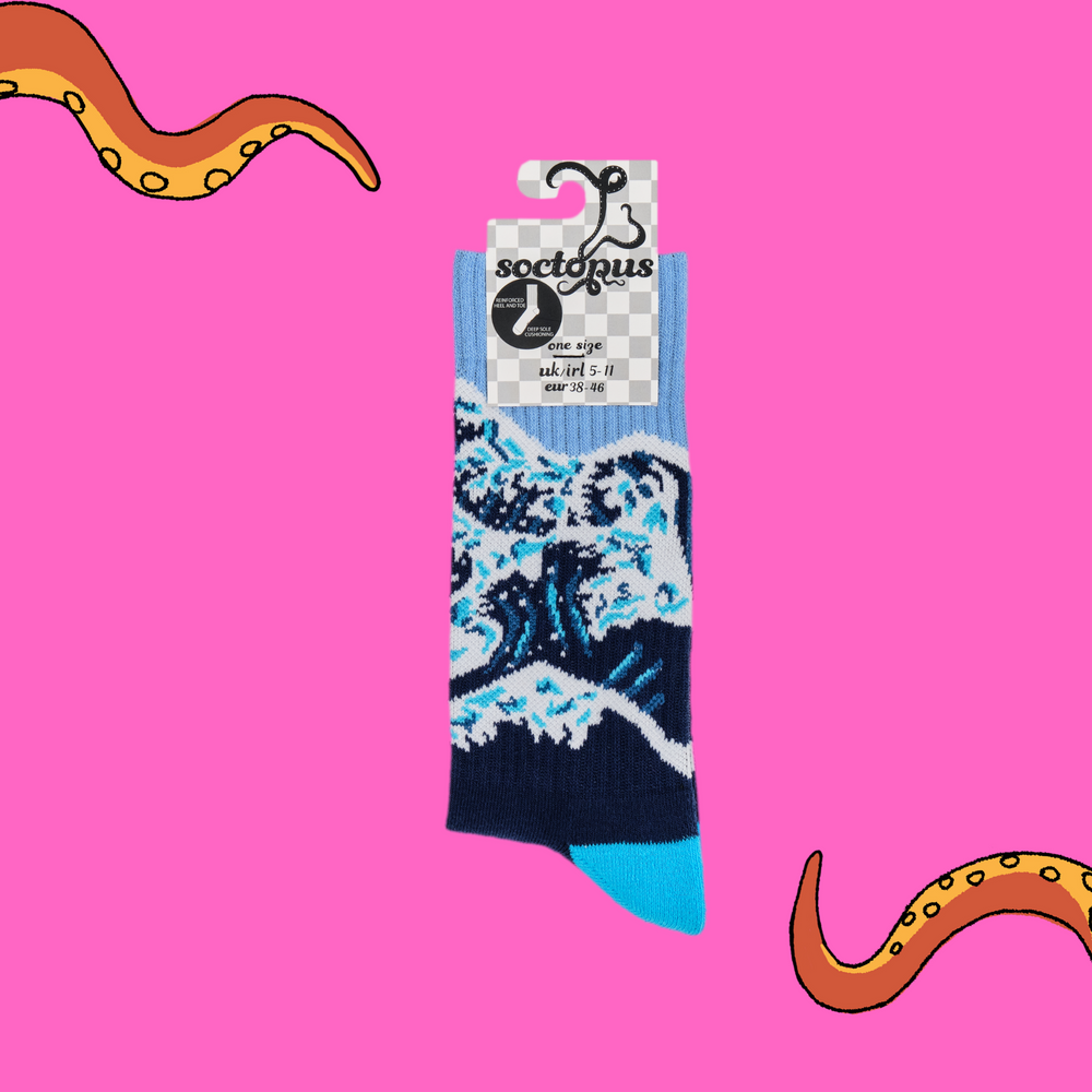 
                      
                        A pair of athletic socks featuring the classic wave art print. Blue and white. 
                      
                    