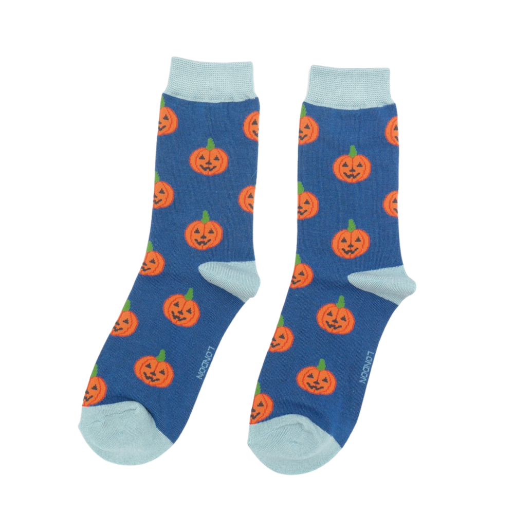 Pumpkins Bamboo Socks. A pair of socks with a happy halloween pumpkin motif. 